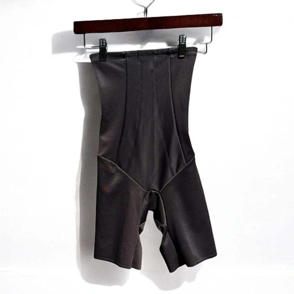 🌻NEW Miraclesuit Black Shape with an Edge® High-Waist Thigh Slimmer Size Small